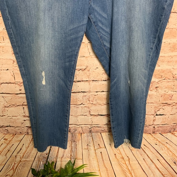 Madewell High Waist Crop Slim Boy Jean - Picture 3 of 7